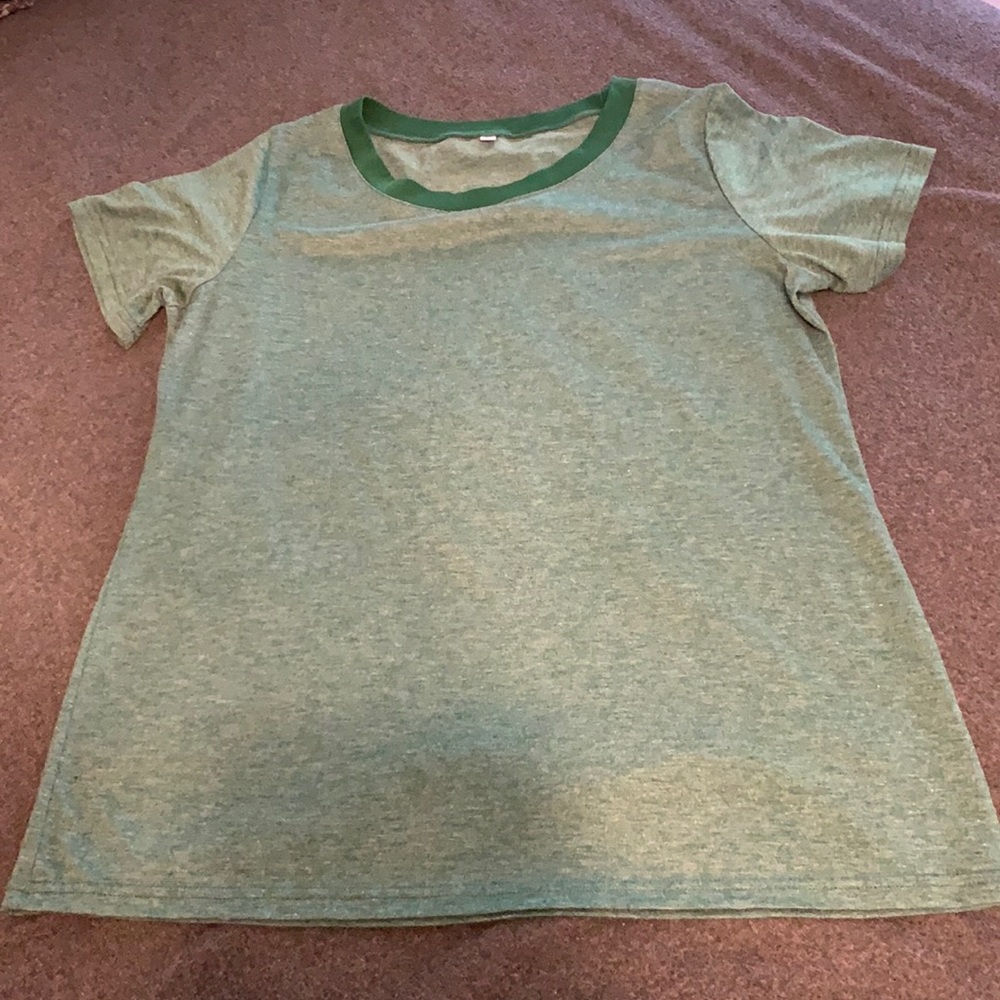 Size L tee